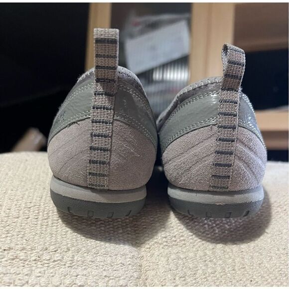 Skechers Ballet Flats  - Picture 4 of 6